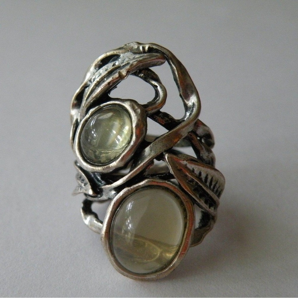Vintage 1970s Silver Leaf & Vines Ring Light Green Cabochon sz 8.5 - 9
